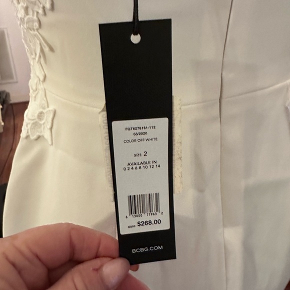 🔥🔥NWT $268 BCBGMAXAZRIA Square Neck Lace Applique Mini Dress Size US 2 - Picture 4 of 11